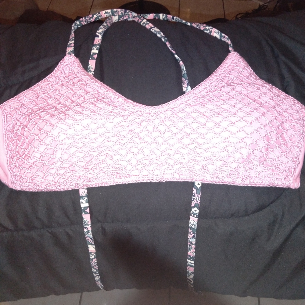 Crochet bikini top Xhilaration Large